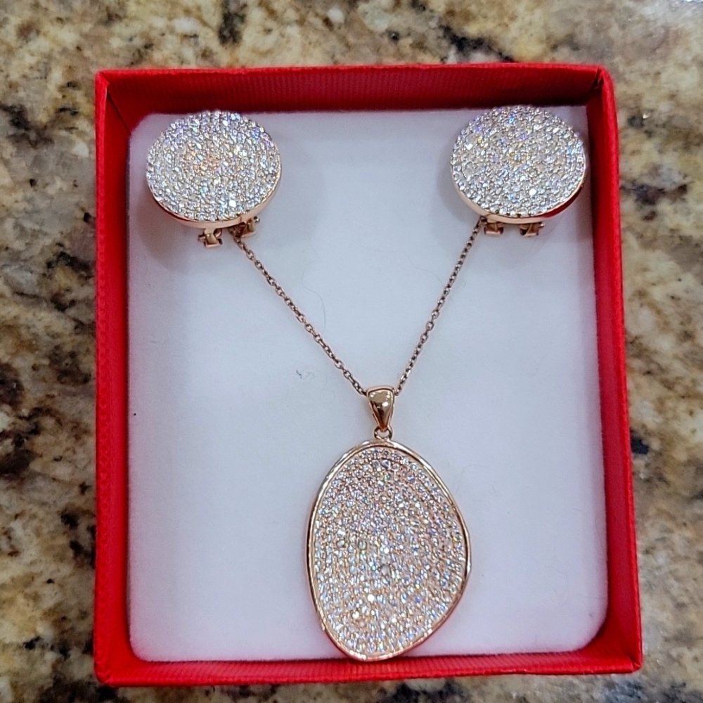 Set jewelry
